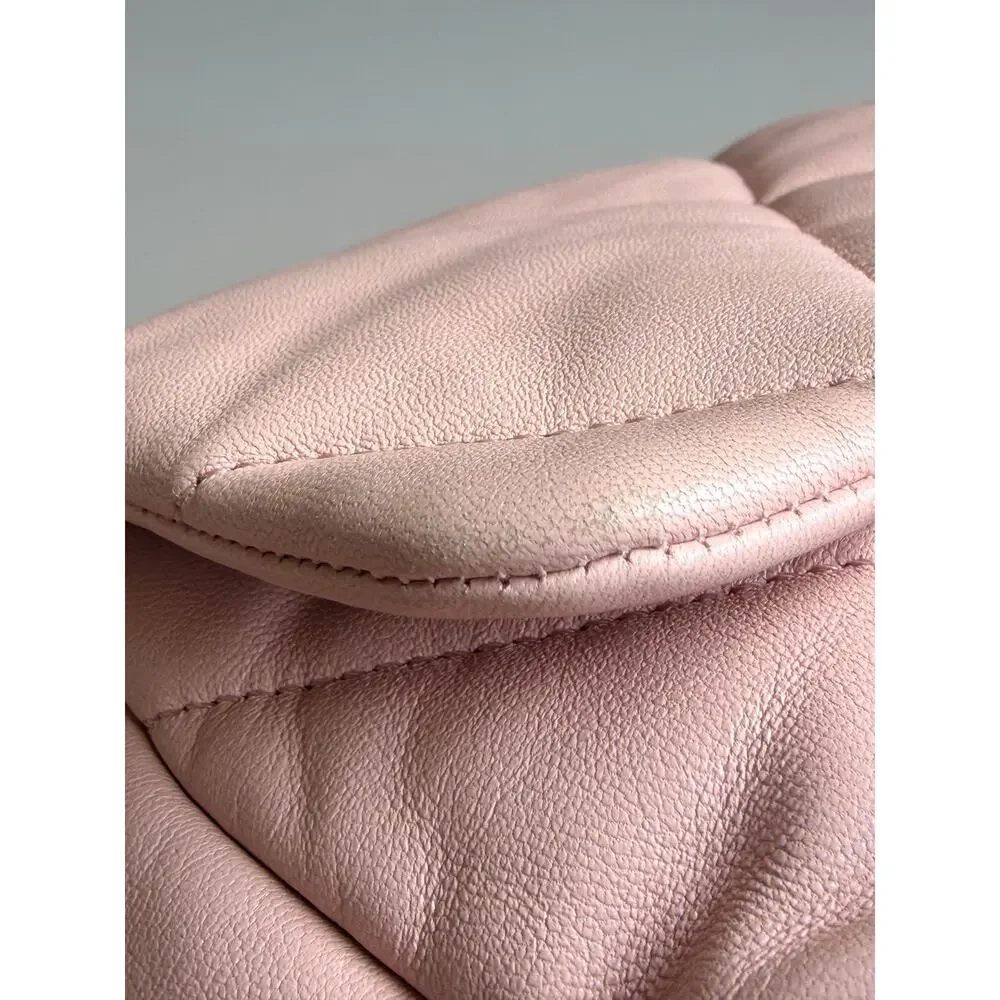 Chanel 19 Flap Bag Quilted Leather Large Light Pink 82937